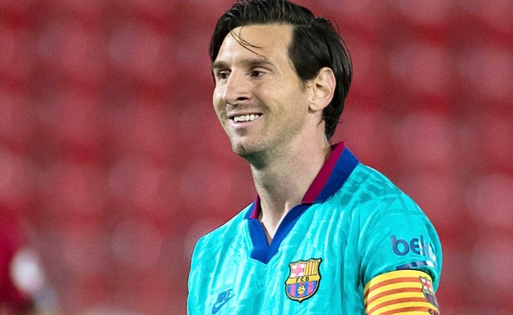 برشلونة.. يكتفي برباعية وإبداعات ميسي