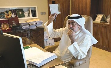 علي الدقباسي يشارك في اجتماع لجنة الشؤون الخارجية بالبرلمان العربي عبر الاتصال