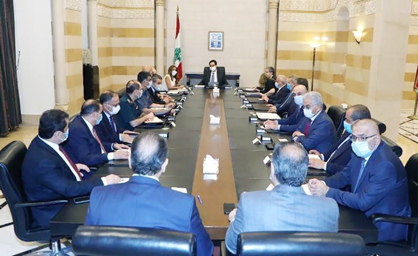 رئيس الوزراء حسان دياب مترئسا الاجتماع المالي القضائي الامني في السراي الحكومي	(محمود الطويل)