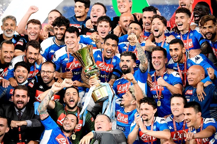 عودة رائعة لنابولي بخطف كأس إيطاليا