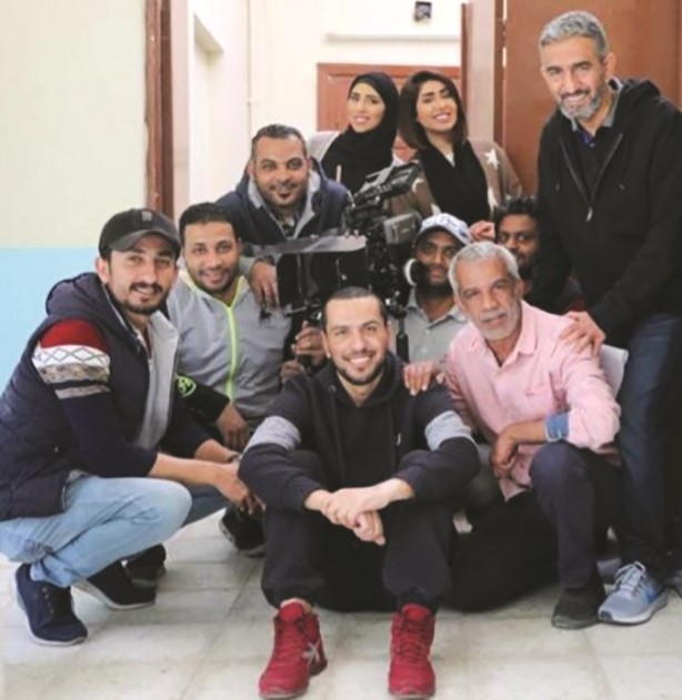  ومع هنادي الكندري وكفاح الرجيب والطاقم الفني في العمل