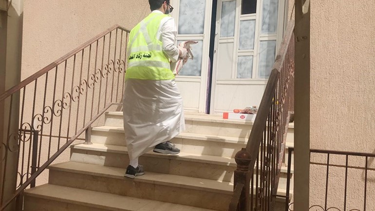 إيصال المساعدات لبيوت المستفيدين