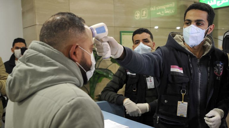 شركة مصرية تعلن عن بدء تصنيع دواء لـ«كورونا» يسيطر على الفيروس في 4 أيام