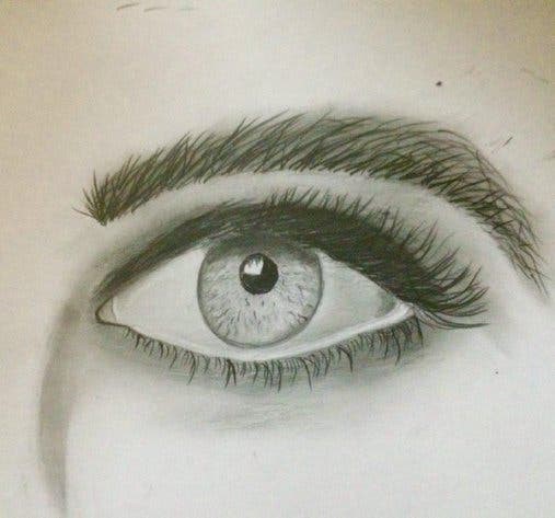 قصة رسامة كفيفة وصفها وزير الثقافة السعودي بالبطلة