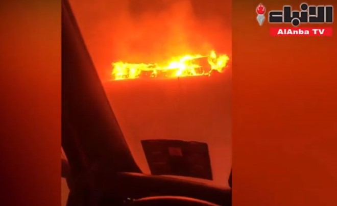 بالفيديو.. حريق يلتهم أعلافاً على طريق السالمي والأسباب تتأرجح بين سيجارة أو مفتعل