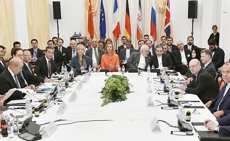 جانب من اجتماعات سابقة بين ايران والقوى الكبرى الموقعة على الاتفاق النووي وفي مقدمتها الدول الاوروبية