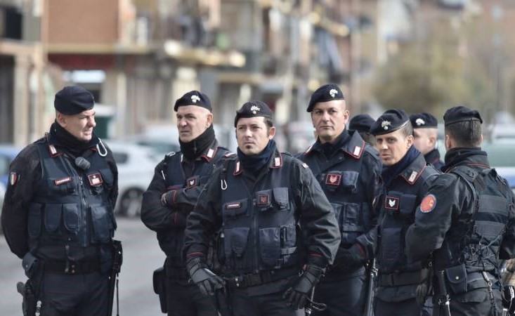 بالفيديو.. الشرطة الإيطالية تحبط محاولة لمغادرة الحجر الصحي