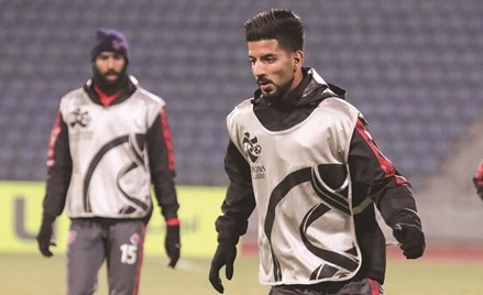 علاء عباس في تدريب سابق مع الكويت