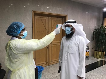 «الصحة» استقبلت المراجعين بإجراءات وقائية واحترازية