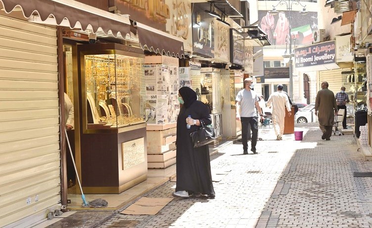 لقطة من سوق الذهب في المباركية (متين غوزال)