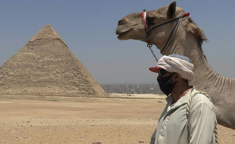 بالفيديو.. مصر تعيد فتح موقع أهرامات الجيزة بعد إغلاقه 3 أشهر بسبب كورونا