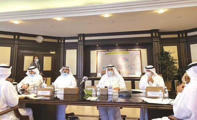 الشيخ سلمان الحمود يترأس اجتماع اللجنة العليا لإعادة تشغيل الرحلات في مطار الكويت الدولي