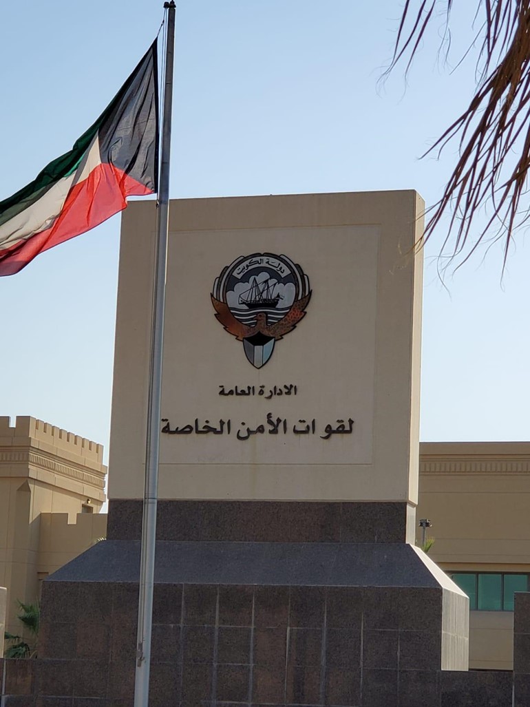 فريق "الصحة العامة" يجري مسحات لأفراد القوات الخاصة