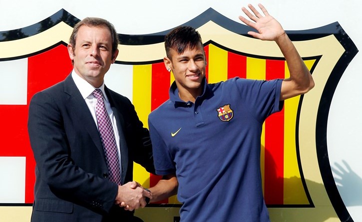 «كاس» تدعم برشلونة في انتقال نيمار
