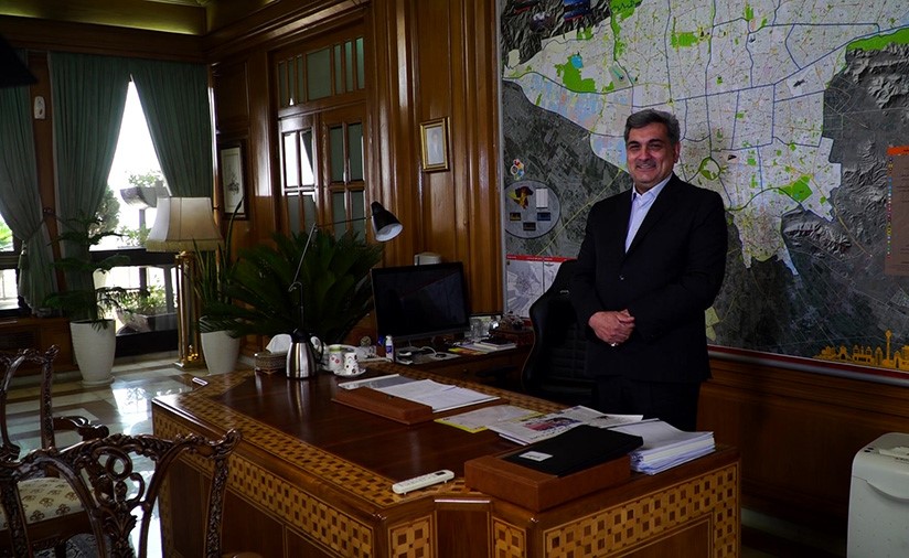 بالفيديو.. رئيس بلدية طهران يرى في استياء الإيرانيين "تهديدا للجميع"