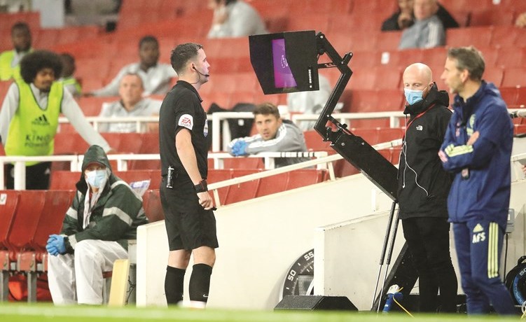 الـ VAR في عهدة الاتحاد الدولي لكرة القدم