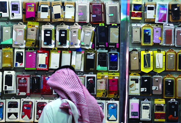 العوضي لـ «الأنباء»: «المرحلة الثانية» قفزت بمبيعات الهواتف 35%