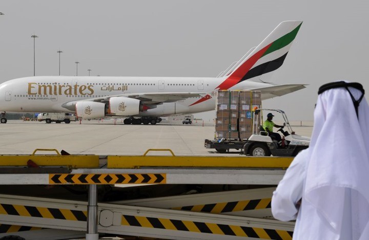 طيران الإمارات ستلغي نحو تسعة آلاف من وظائفها بسبب جائحة «كورونا»