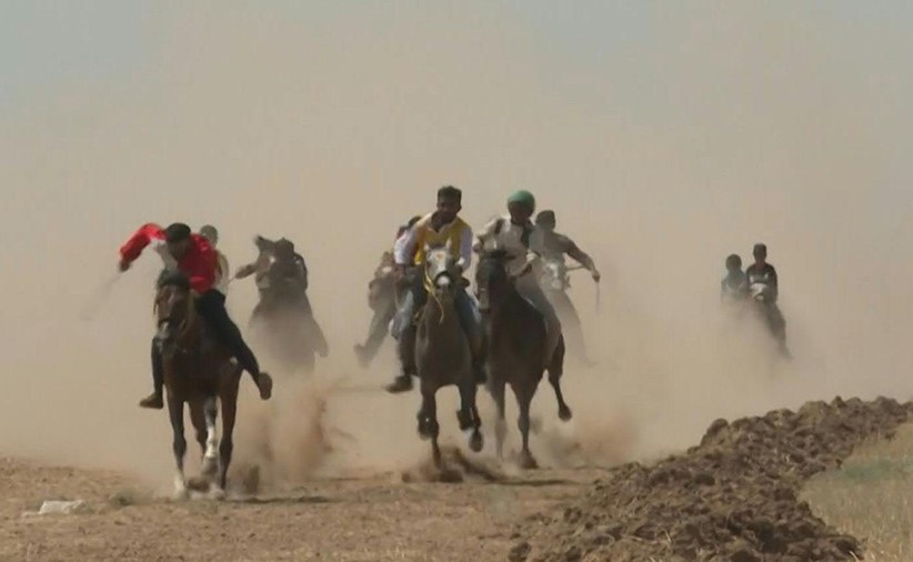 بالفيديو.. انطلاق مهرجان الخيول العربية الأصيلة في شمال شرق سوريا