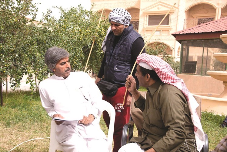 نعمان حسين وتوجيهات لجمال الردهان وطارق العلي في مسلسل آل ديسمبر