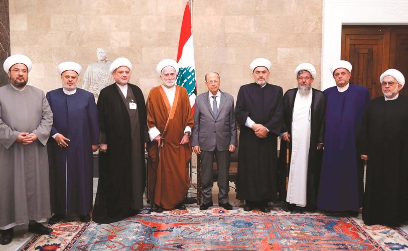 الرئيس العماد ميشال عون مستقبلا وفدا من تجمع العلماء المسلمين في لبنان برئاسة رئيس مجلس الأمناء الشيخ القاضي احمد الزين (محمود الطويل)