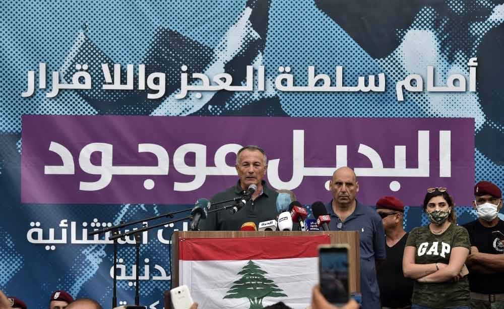  النائب العميد شامل روكزخلال القائه كلمة في ساحة الشهداء بوسط بيروت-أمس    (محمود-الطويل)
