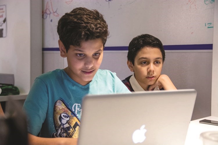 التعليم عن بعد يتطلب توفير البيئة المناسبة