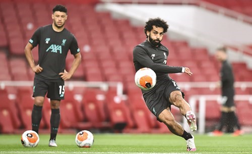 ليفربول لإبعاد تشلسي.. ومان يونايتد لخطف «الثالث» من بوابة وست هام