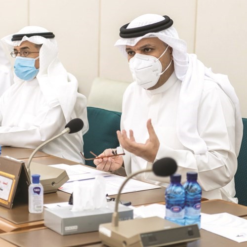 د. محمد الهاشل أثناء الاجتماع
