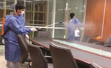 جانب من تعقيم أحد المباني