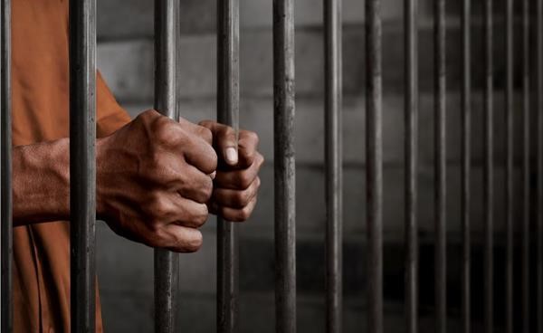حاول إقناع الجميع بأنه ميّت لتفادي السجن.. أميركي قدم شهادة وفاة مزيفة لكن خطأً بسيطاً كشفه