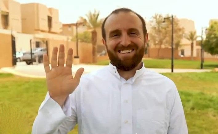 بالفيديو.. ردة فعل مقيم جورجي في السعودية بعد اختياره لأداء مناسك الحج لهذا العام