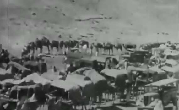 فيديو نادر لوقوف حجاج بيت الله الحرام في عرفات قبل 85 عامًا
