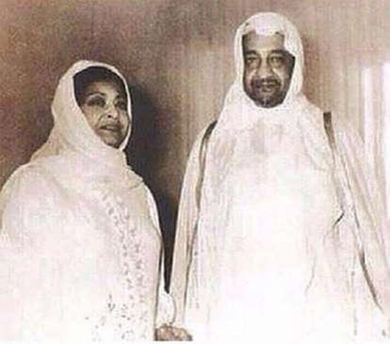 نجوم الفن في الحج.. صور نادرة لأم كلثوم وحليم وسامية جمال وشكوكو