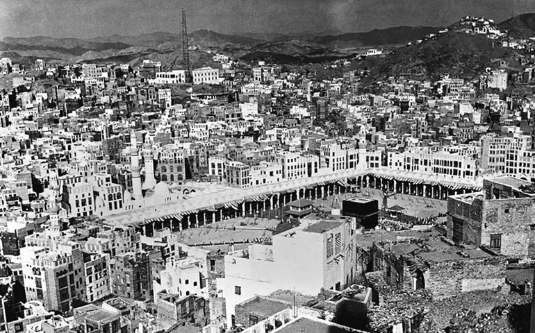  مكة عام 1951 بعدما شهدت توسعا كبيرا في العمران