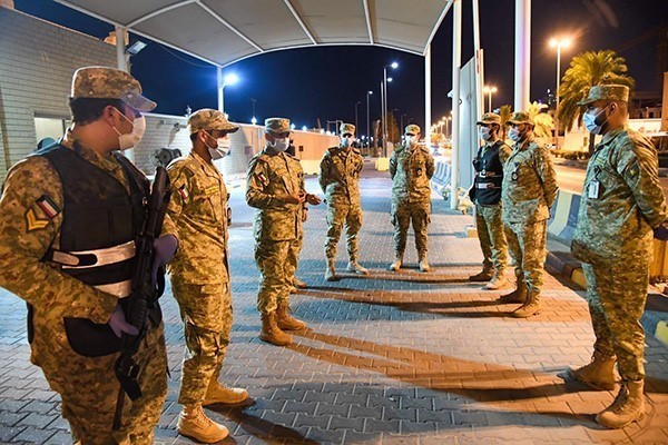 اللواء فالح شجاع يزور الكتيبة الأولى من "لواء الحماية" في موقعي «الخارجية» و «الإعلام»