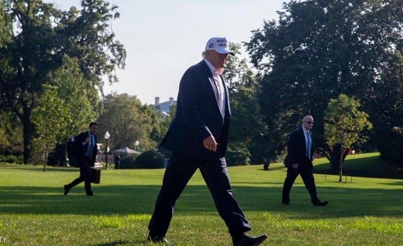 3 مراهقين وكلاشينكوف.. فروا من الشرطة إلى "معقل ترامب"