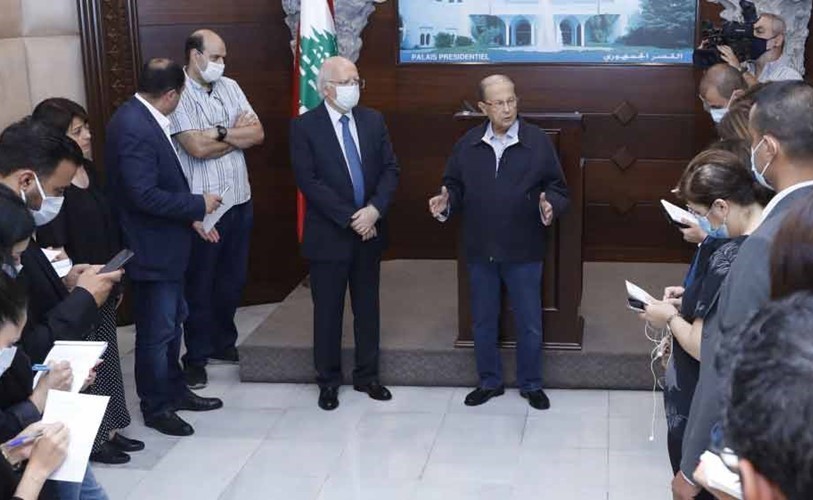 الرئيس العماد ميشال عون خلال دردشة مع الصحافيين في بعبدا (محمود الطويل)