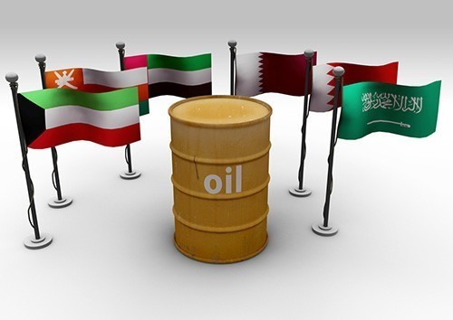 وزراء النفط الخليجيون يتوقعون تحسن الاقتصاد العالمي