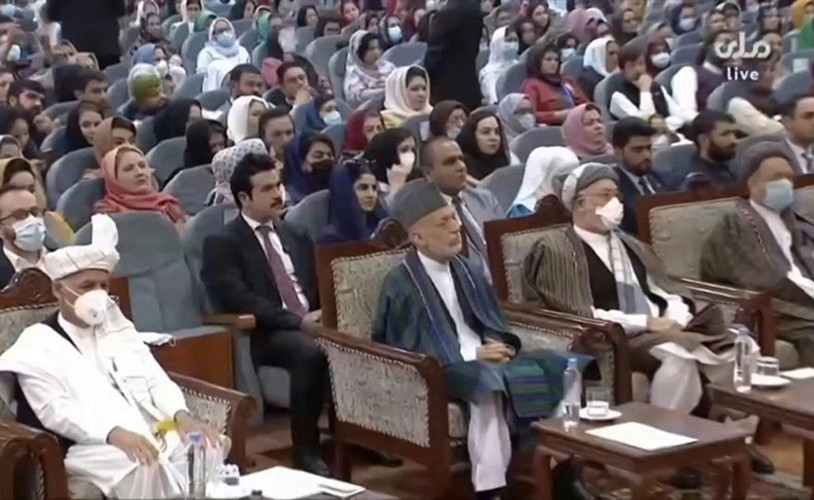 بالفيديو.. اللويا جيرغا يوافق على الإفراج عن 400 سجين من أعضاء طالبان في أفغانستان
