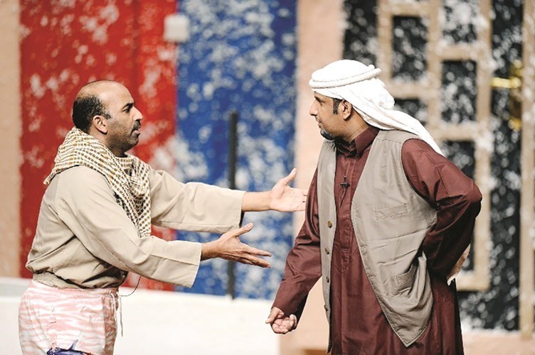 خالد العجيرب مع طارق العلي في أحد أعمالهما المسرحية