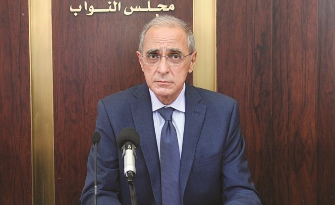  والنائب هنري حلو يتلو بيان استقالته (محمود الطويل)