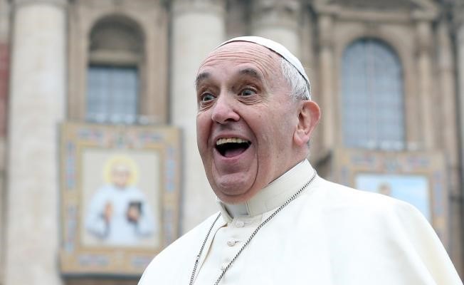 مكالمة تاريخية لمحل حلويات: "مرحبا أنا البابا فرنسيس"