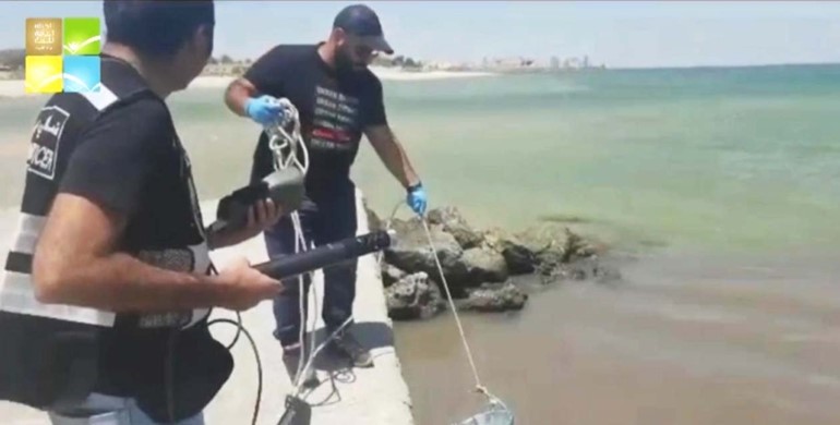 بالفيديو.. "البيئة": جمع عينات لتحديد المسؤول عن وجود مياه صرف صحي بأحد مجاري أمطار حولي