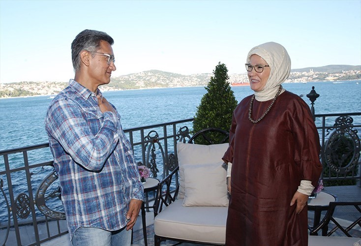 بالفيديو.. زوجة أردوغان تستقبل نجم بوليوود عامر خان