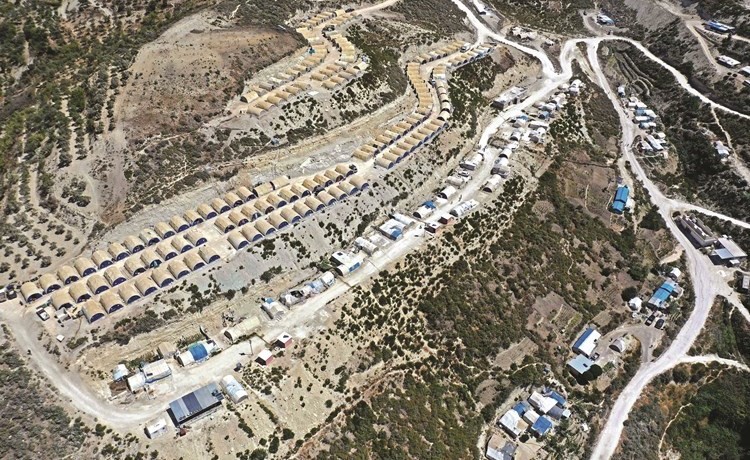 صورة جوية لمخيم خربة الجوز في شمال غرب ادلب	(أ.ف.پ)