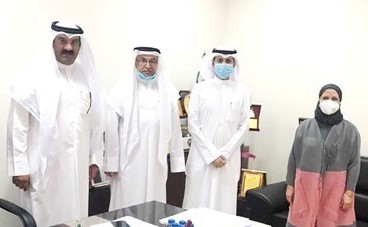 وفد الجمعية الكويتية لدعم المخترعين مع مختار صباح الناصر