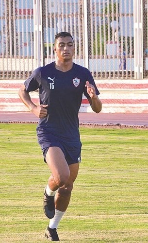 الأهلي والزمالك غداً.. قمة خارج الحسابات