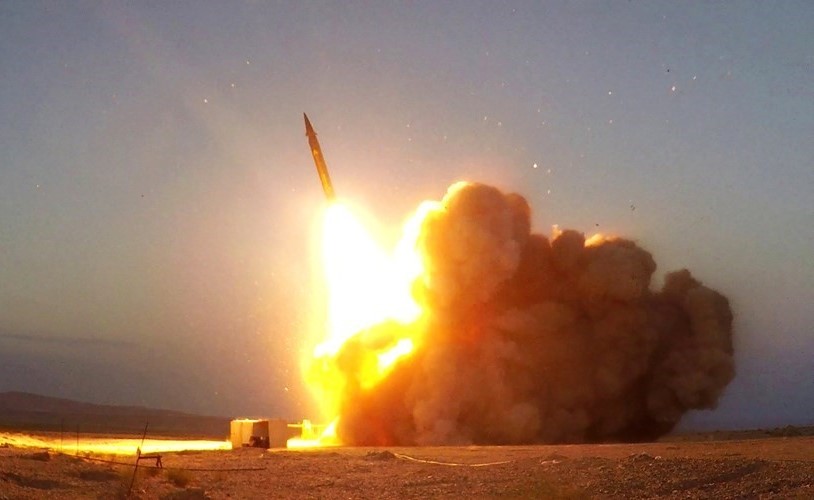 صورة وزعتها إيران لإطلاق صاروخ من مكان لم تحدده	 (رويترز)