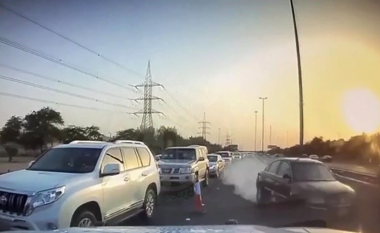 إحدى الحوادث التي تضررت على اثرها دورية مرور